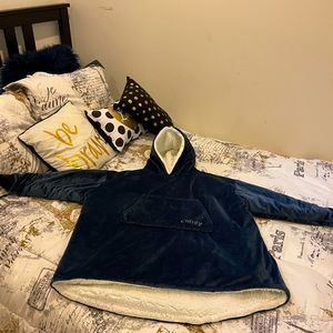 The Original Comfy Jr. in navy blue. Never worn